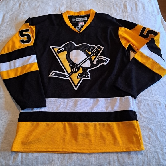 CCM Reebok NHL Pittsburg Penguins Kris Letang men's size 48 hockey jersey - Picture 1 of 6